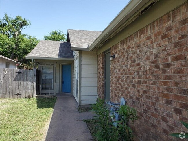 Building Photo - 12307 Patron Dr Rental