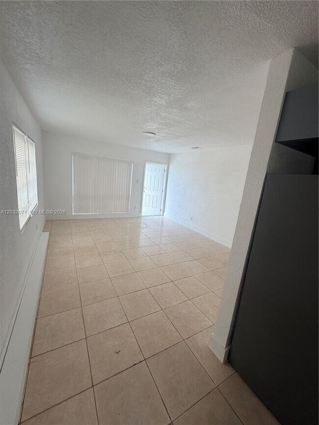 Photo - 753 SW 3rd Pl