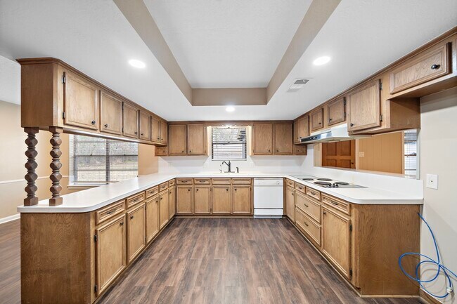 Photo - 1104 Hillcrest Dr