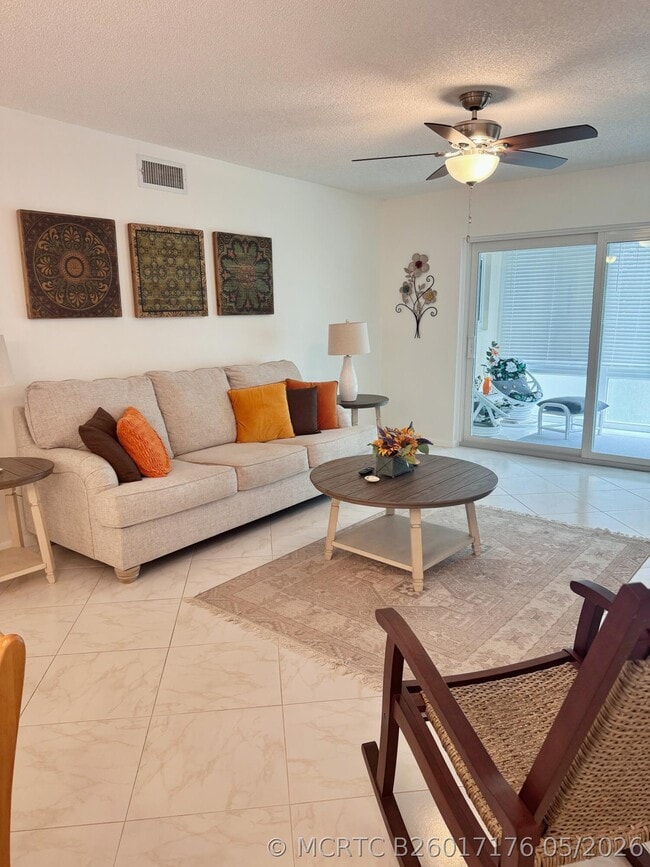 Building Photo - 2950 SE Ocean Blvd Unit 8-6