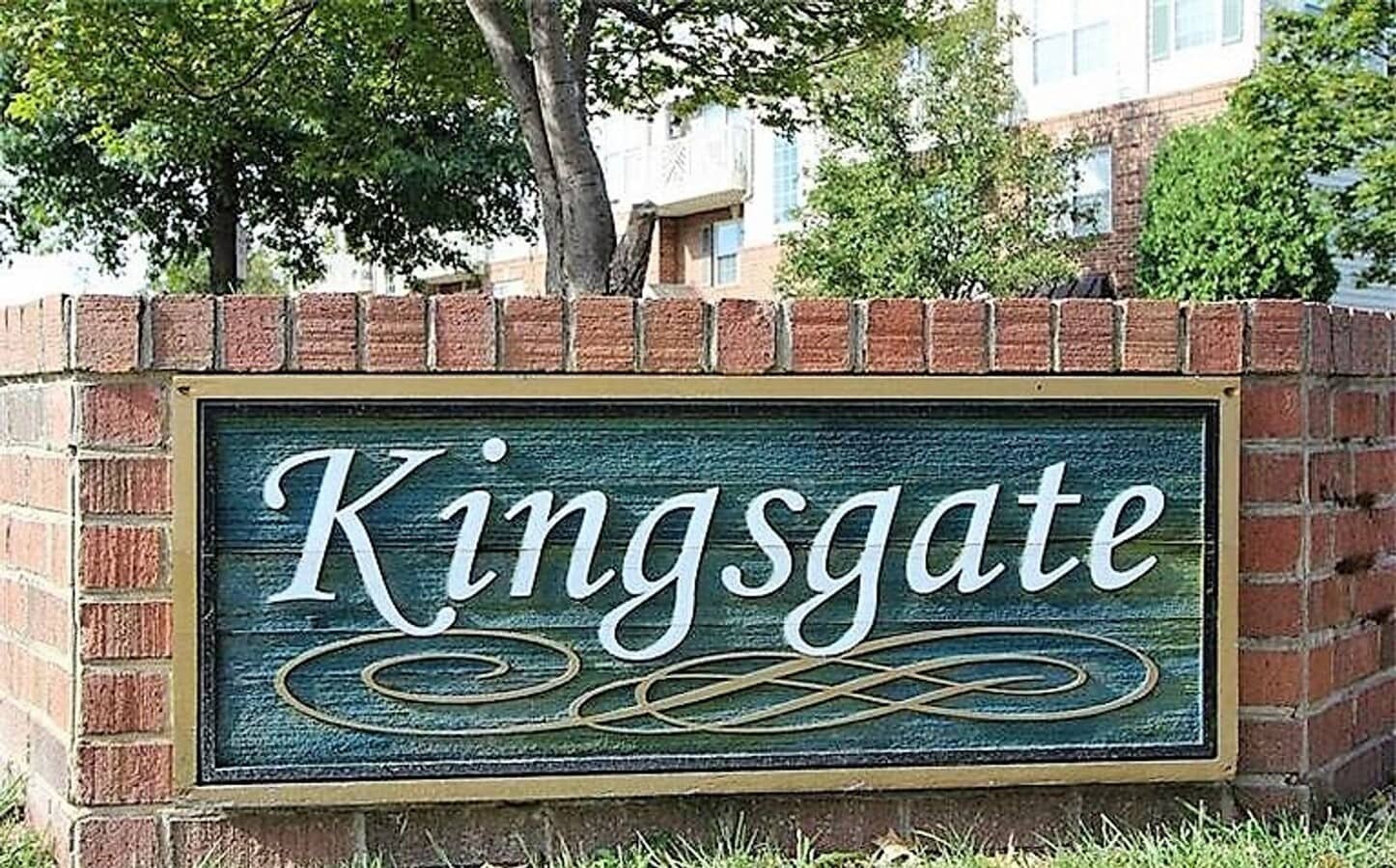 Photo - Beautiful Top Floor 2 Level 2 Bed 2.5 Bath Condo In Sought After Kingsgate Community