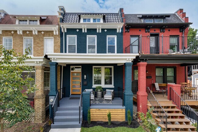 Photo - 1323 Childress St NE