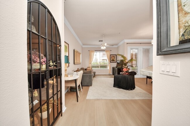 Photo - 2400 McCue Rd Unidad 113