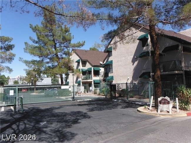 Photo - 480 Elm Dr Unit 206
