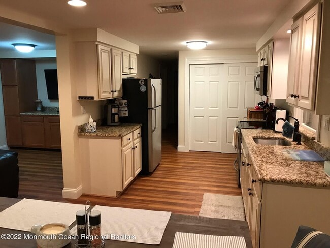 Photo - 527 Brielle Rd