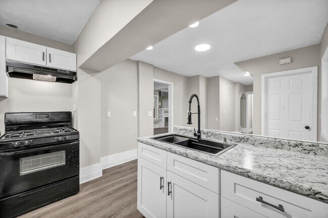 Photo - 10920 Granger Rd