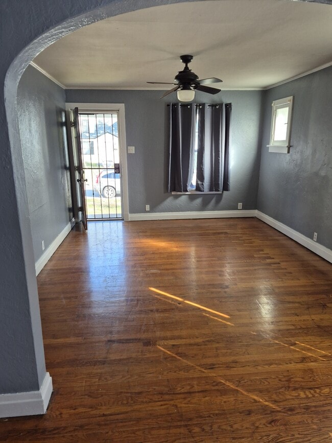 Building Photo - 429 Shirley Ave