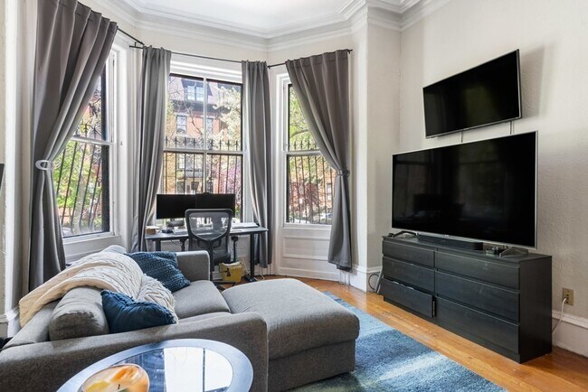 Photo - 296 Marlborough St Unidad 2