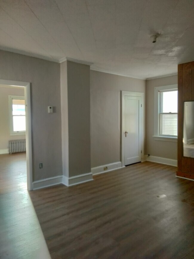 Photo - 415 Maple St Unit A