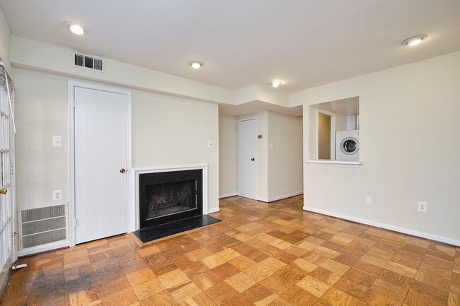 Photo - 1607 Corcoran St NW Unit B