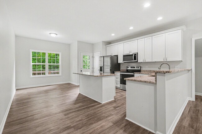 Photo - 324 N Milford Dr