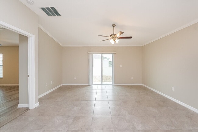 Photo - 204 Archcliffe Point Pl