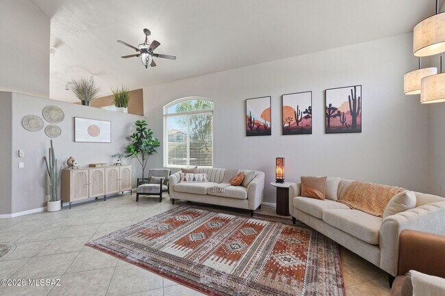 12884 N Pioneer Way
