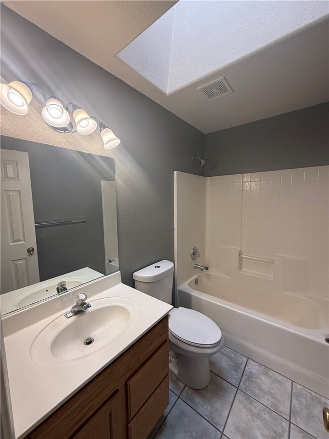 Photo - 2844 Lovin Ave