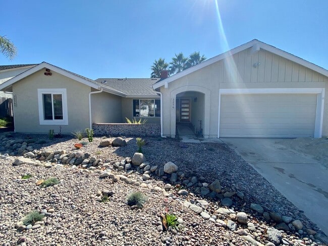 Building Photo - Carr Dr Unit House