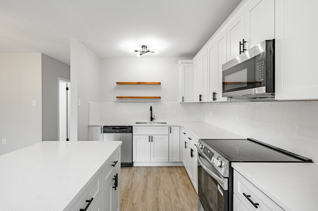 Photo - 61 Pennsylvania Ave