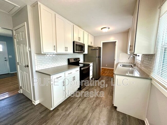 Photo - 12735 B St