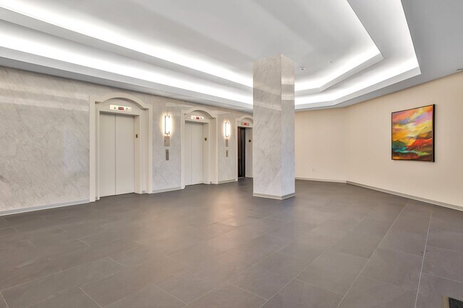 Ascensores a residentes - 4 Martine Ave Unidad 4 Martine Avenue