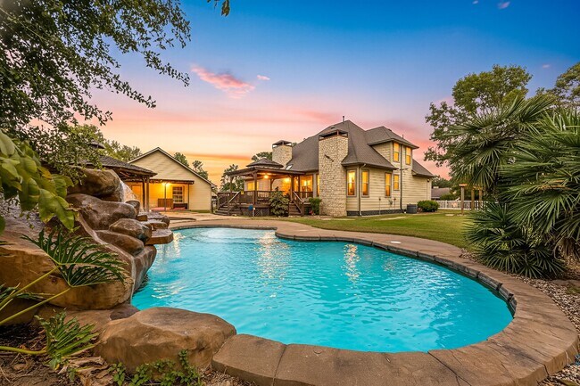 Photo - 21427 Tophill Dr