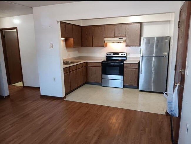 Building Photo - Pleasantville Unit 1