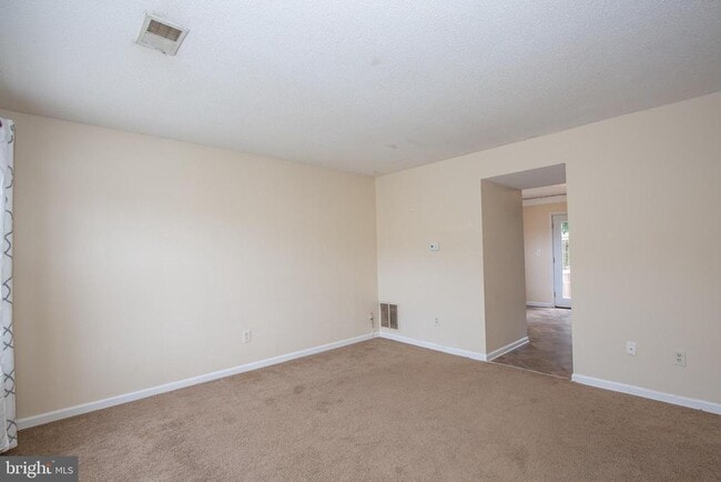 Photo - 28 Talcon Ct