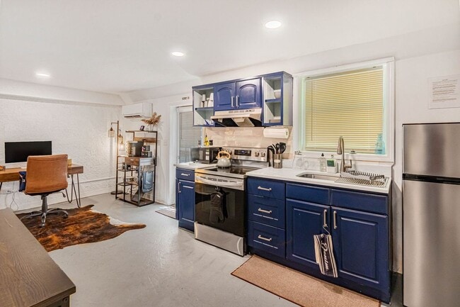 Photo - 2100 Cascade Rd