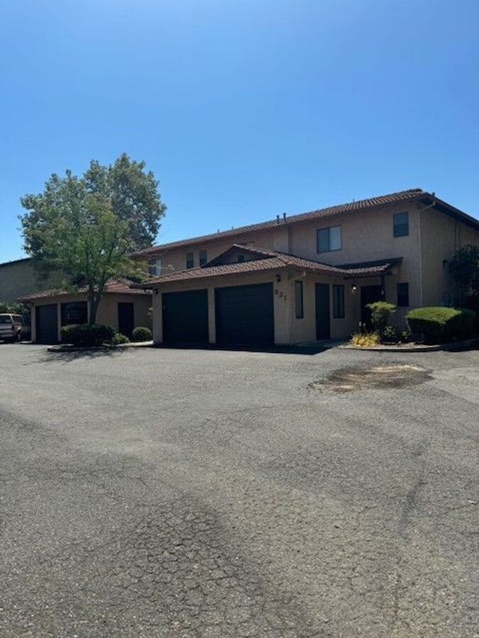 miss821 - miss821 Apartment Unit 821-04