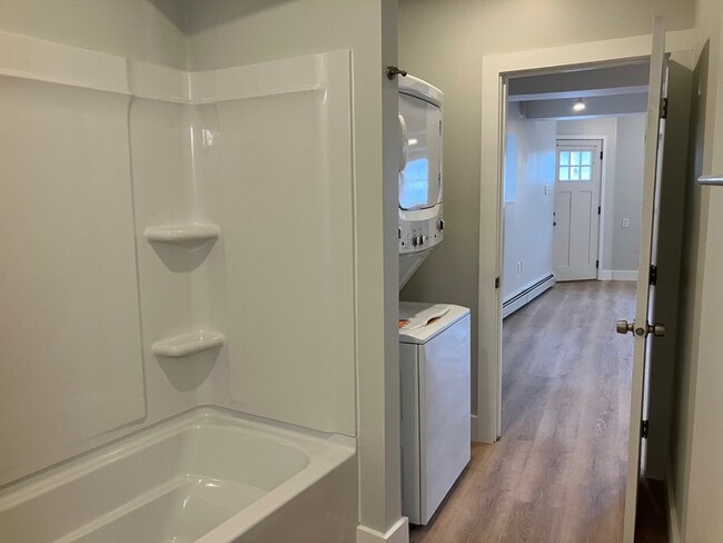 Building Photo - 59 Center St Unit 102