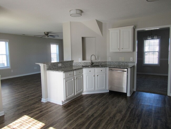 Photo - 3 BR 2 BA Jacksonville Commons