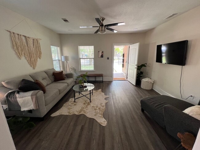 Photo - 615 Parkview Ave Unit Apt 1