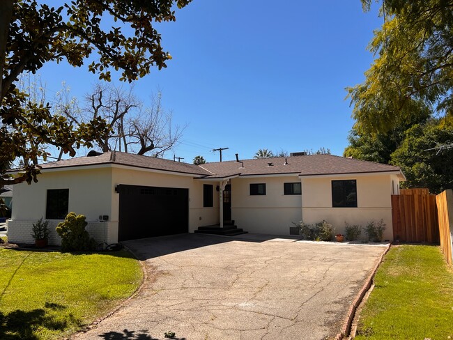 Building Photo - 6641 Glade Ave Unit 6641 Glade Ave.