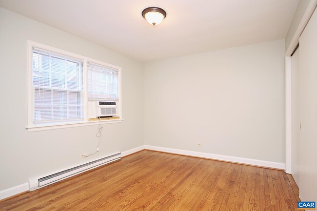 Photo - 2114 Ivy Rd Unit 11