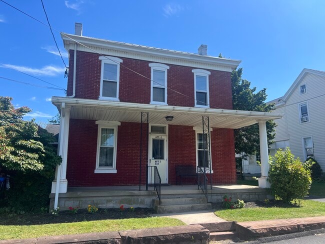 Building Photo - 232 Proudfoot Dr Unit B Rental