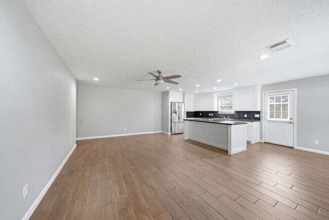 Photo - 7019 Oak Bough Dr
