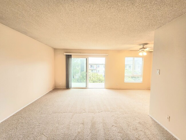 Photo - Top floor Woodlake condo, corner location Unit 407
