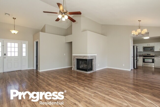 Photo - 8421 W Windrose Dr