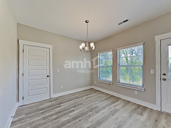Photo - 314 Charity Ln