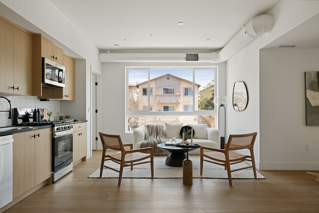 Photo - 611 Virgil Village