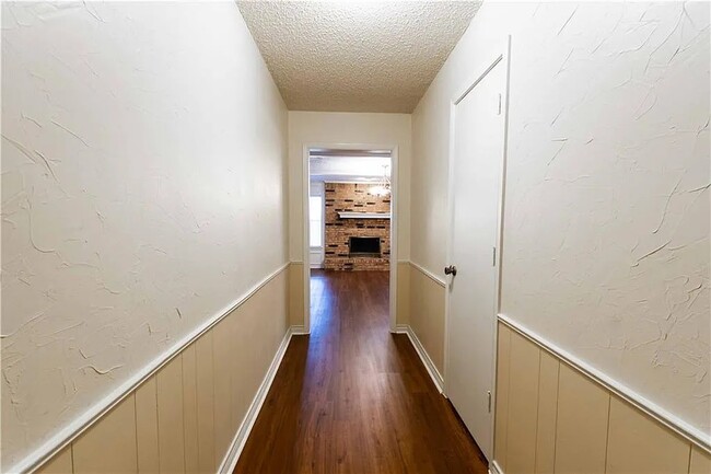 Photo - 2132 Sandy Ln