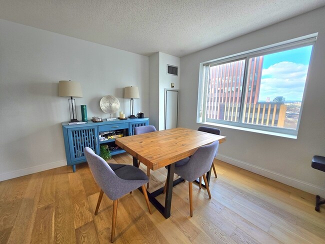 Photo - 8-12 Museum Way Unit 1326