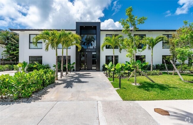 Building Photo - 204 Sunrise Dr Rental