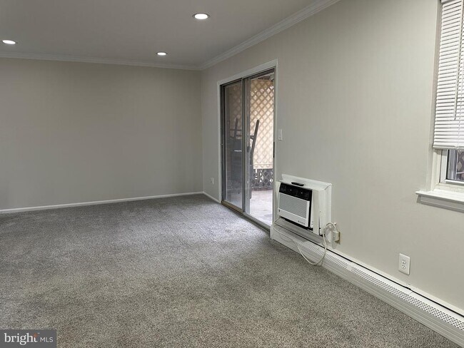 Photo - 902 Garnet Dr