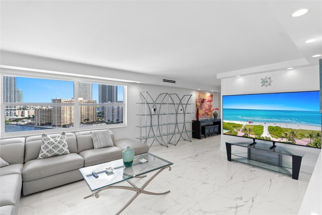 Building Photo - 121 Golden Isles Dr