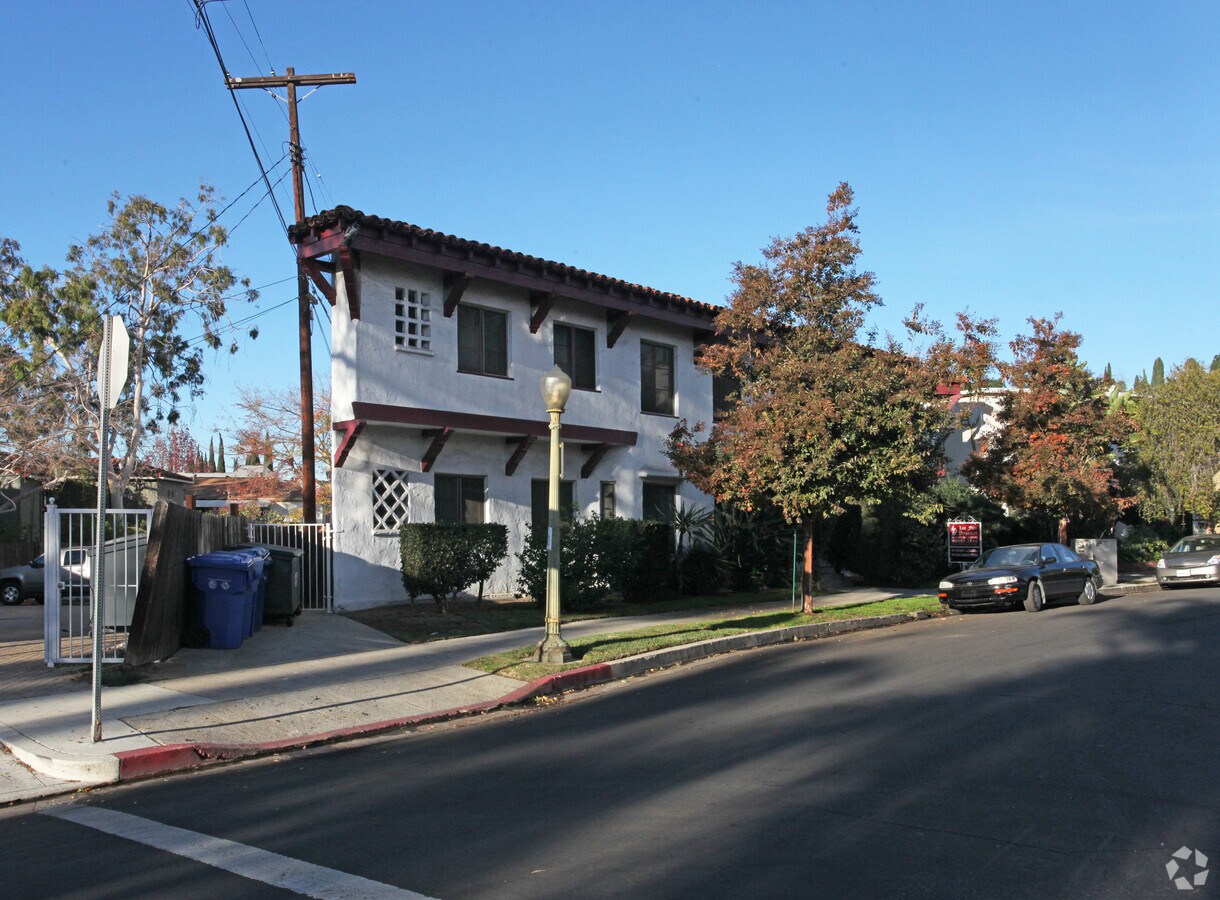 Photo - 1917 Palmerston Pl