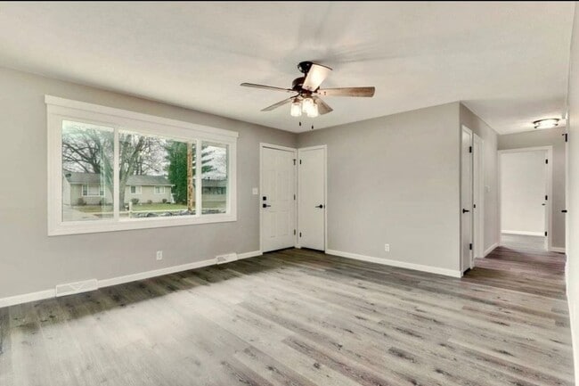 Photo - 1302 Hovey Ave