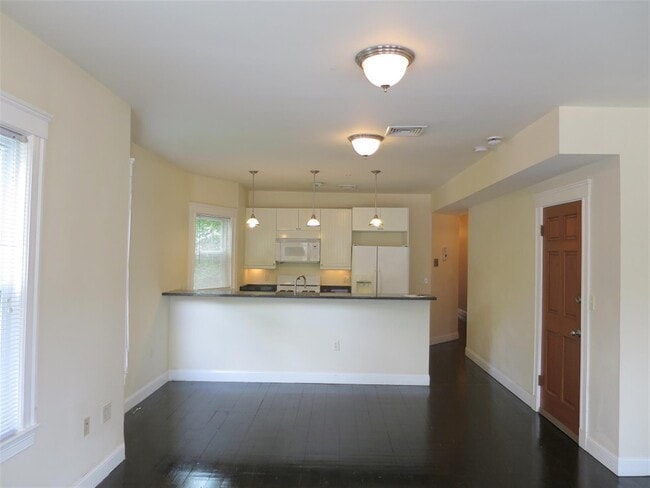 Photo - 6 Giles Park Unit 2