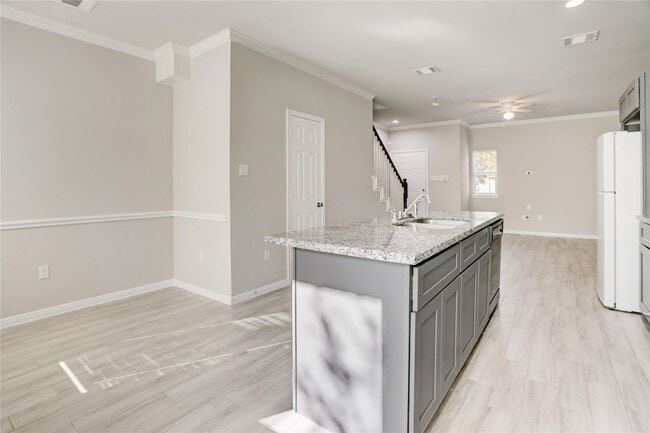 Photo - 1045 Marcolin St Unidad B