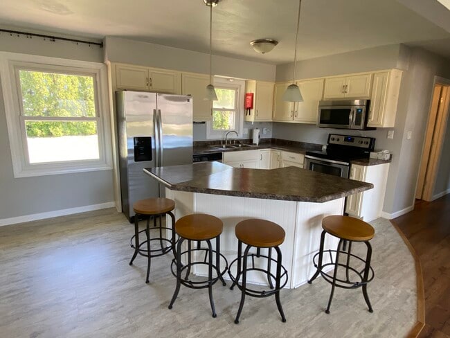 Photo - 2903 Sharon St