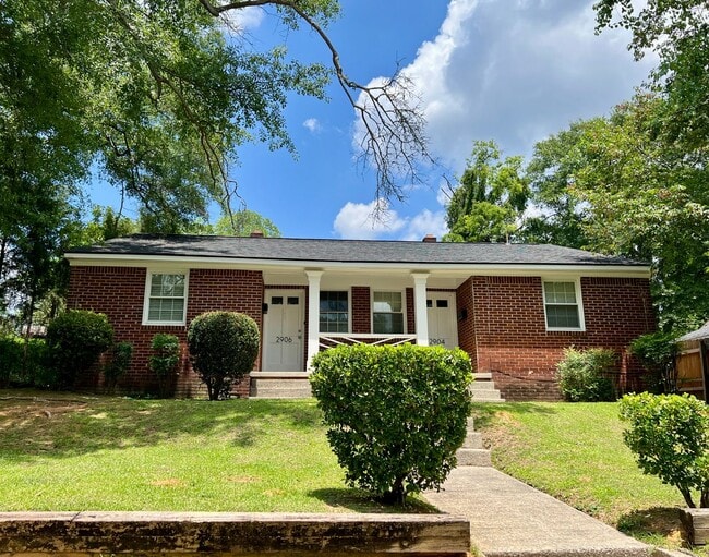 Building Photo - Earlewood duplex