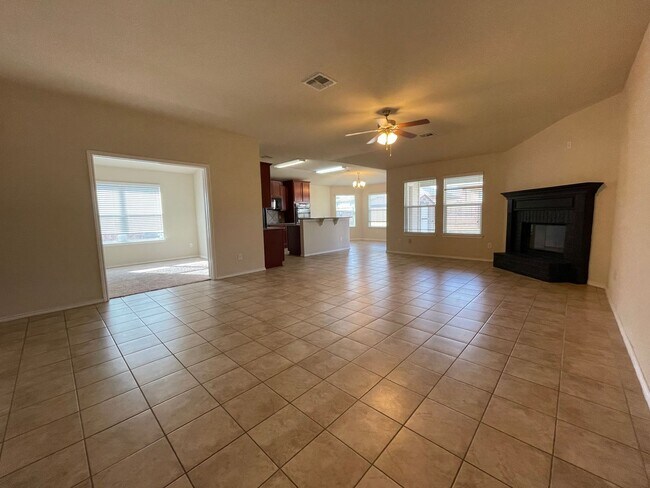 Photo - 4-Bedroom House for Rent in Killeen, TX